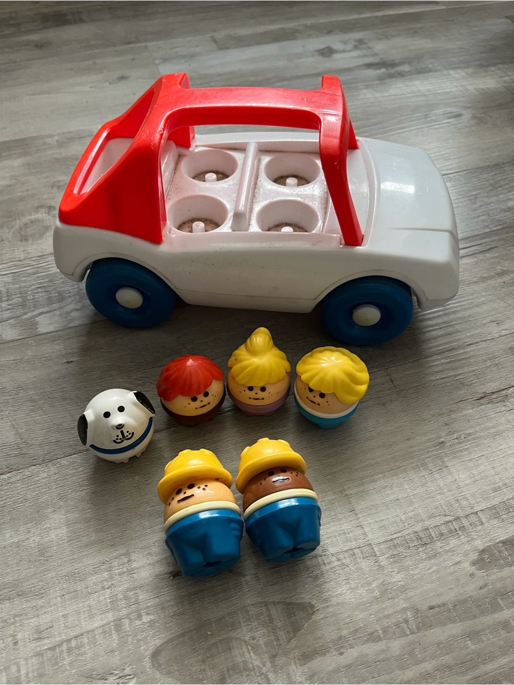 Little Tikes Lot of 1 Car & 6 Character Figures